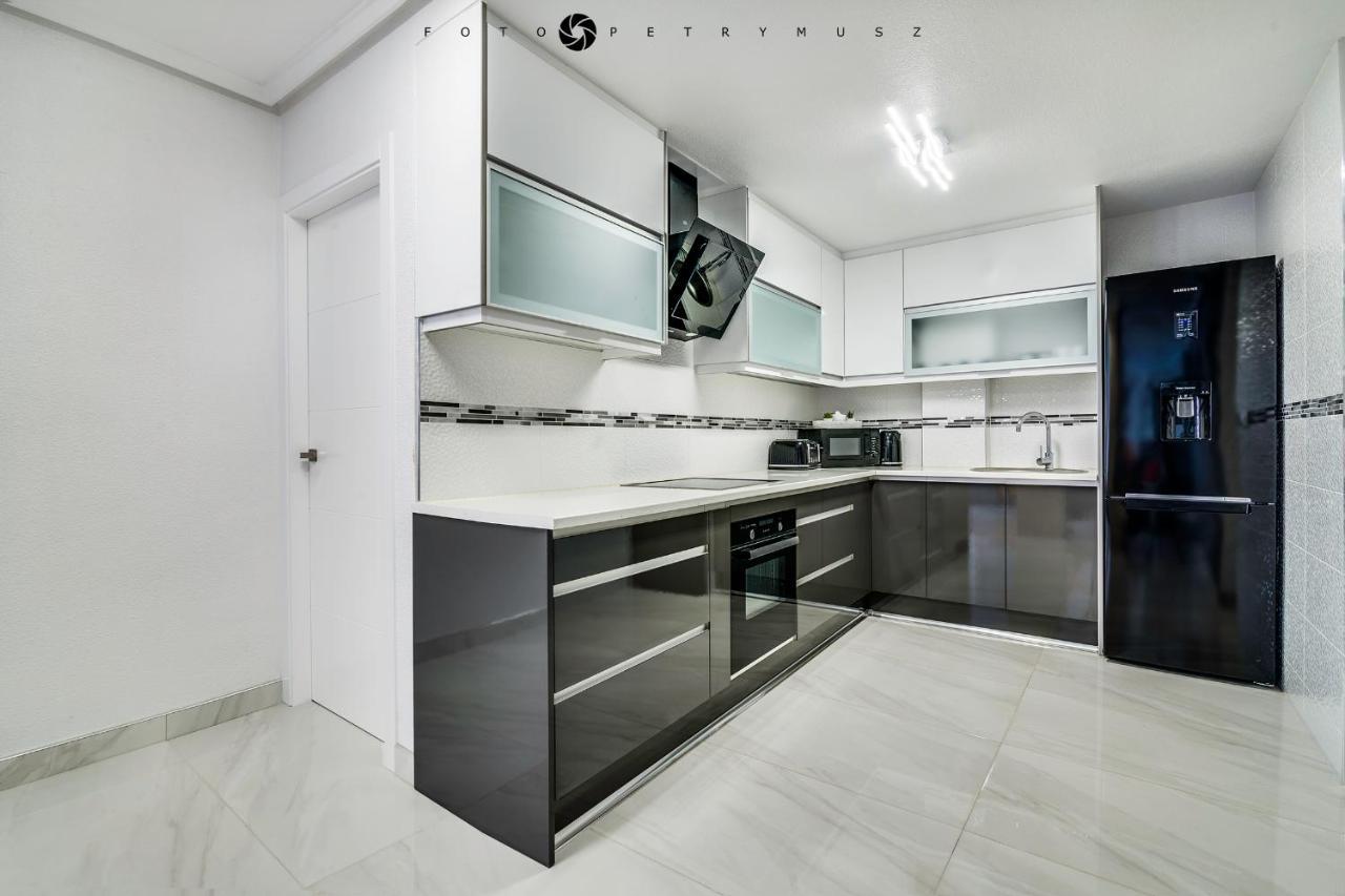 Edificio Urizaga Apartman Torrevieja Kültér fotó
